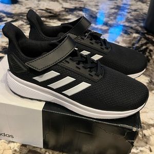 Adidas brand new boys shoes size 3 with Velcro